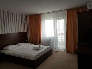 Отель Hotel Napoli,Mamaia Nord Мамайя Норд – Нэводари Двухместный номер с 1 кроватью и балконом-10